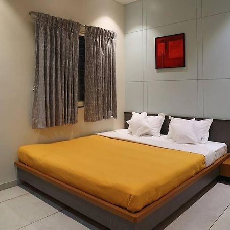 'Sumadhu Homes - 201 ' Kolhapur Exterior photo